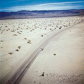 "Palm Springs, Désert du Colorado", 80 x 80 cm. 1960 - © Atelier Robert Doisneau  - doisneau